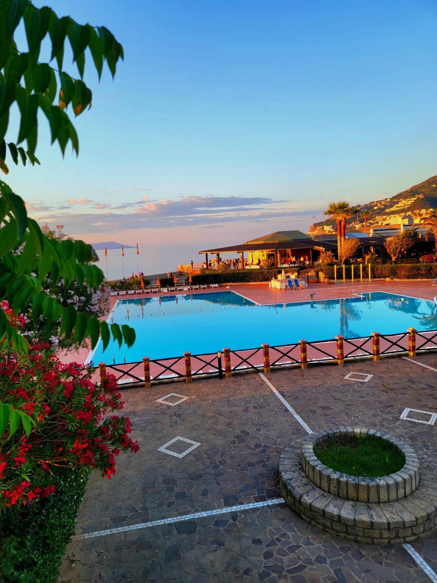Villaggio Hotel Club Calanovellamare بيراينو المظهر الخارجي الصورة