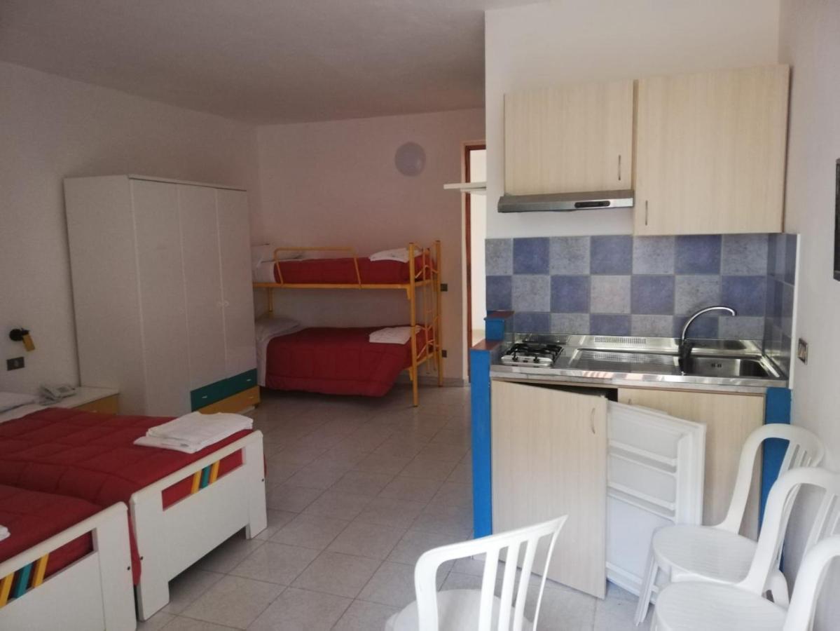 Villaggio Hotel Club Calanovellamare بيراينو المظهر الخارجي الصورة